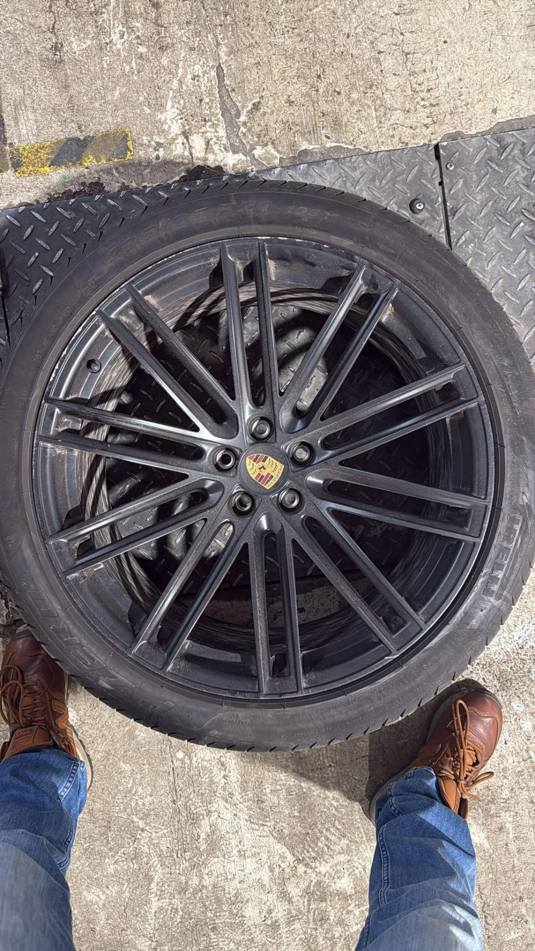 Porsche Detail 5 – Showroom-Qualität – bereit zur Montage