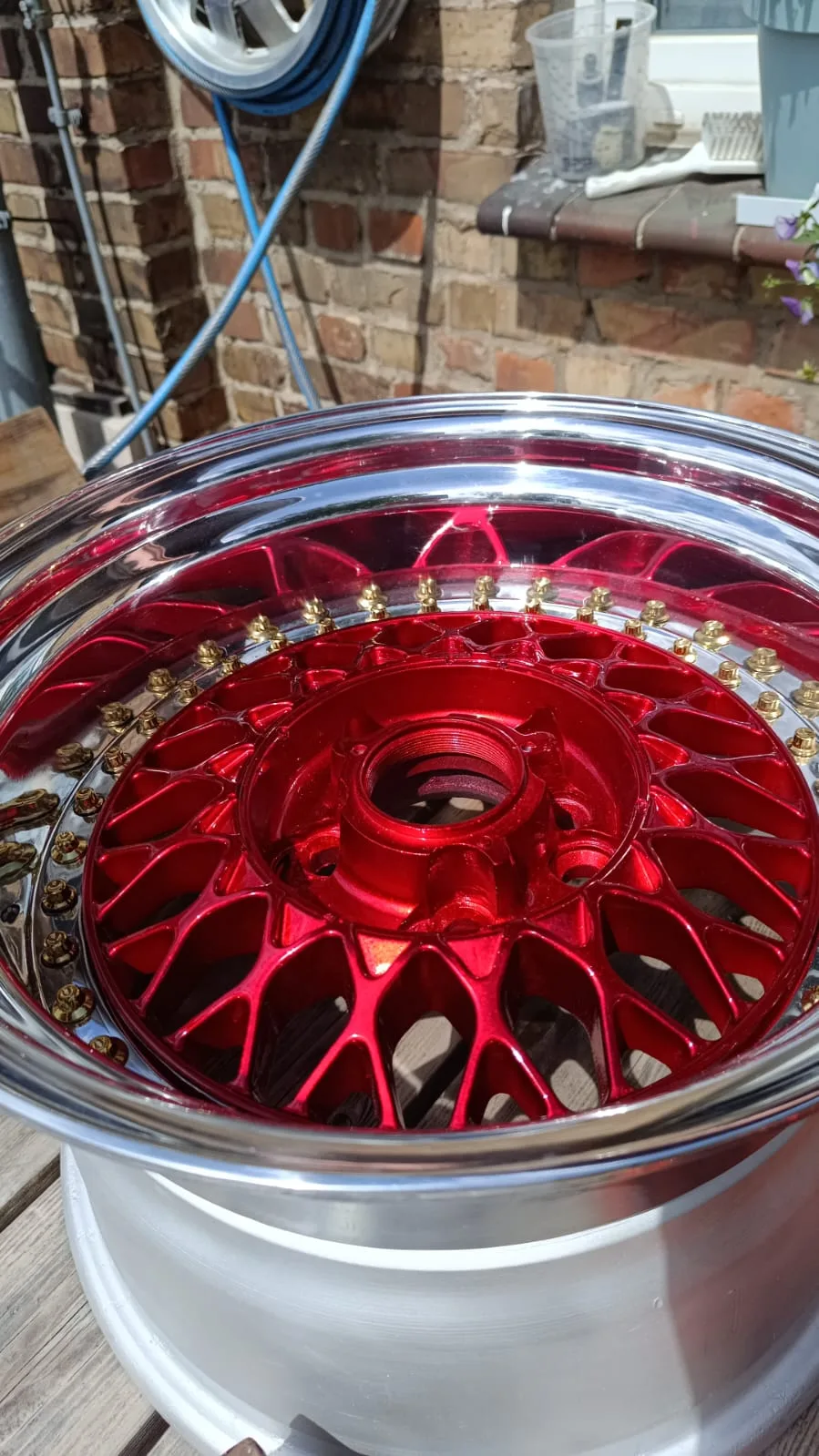 BBS RS Candy-Rot – Showcar-Qualität mit Candy-Rot Zentrum und Chrom-Lippe